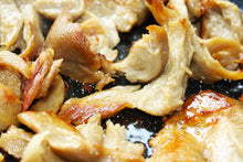 Load image into Gallery viewer, Suzy Spoons - Shredded Vegan Chicken 400g (COLD)