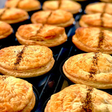 Load image into Gallery viewer, Yay Foods - Peppersteak Pie 150g (COLD)