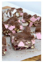 Load image into Gallery viewer, Vegan Chocolate Co - Rocky Road  150g
