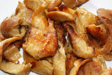 Load image into Gallery viewer, Suzy Spoons - Shredded Vegan Chicken 400g (COLD)
